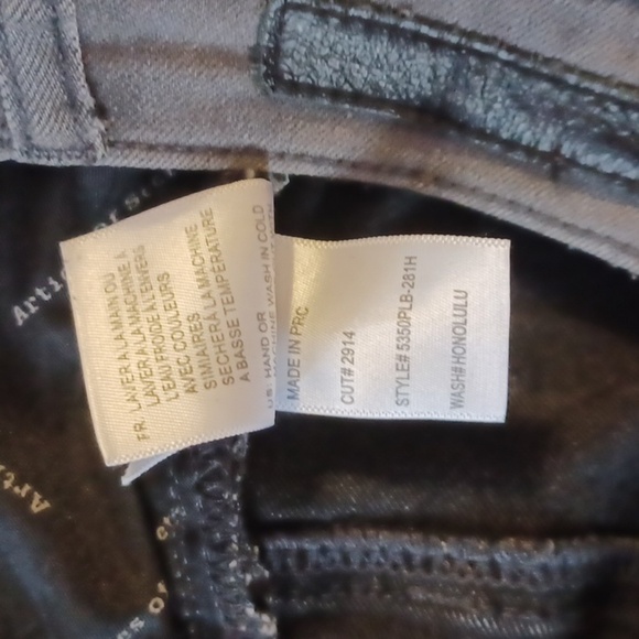 Articles of Society  grey size 26 jeans. Nice freyed hems. Great used condition. - Picture 12 of 12
